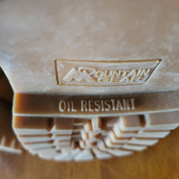 Mountain Gear tan ankle hi boots, size kids 6, like new condition, - Picture 5 of 16